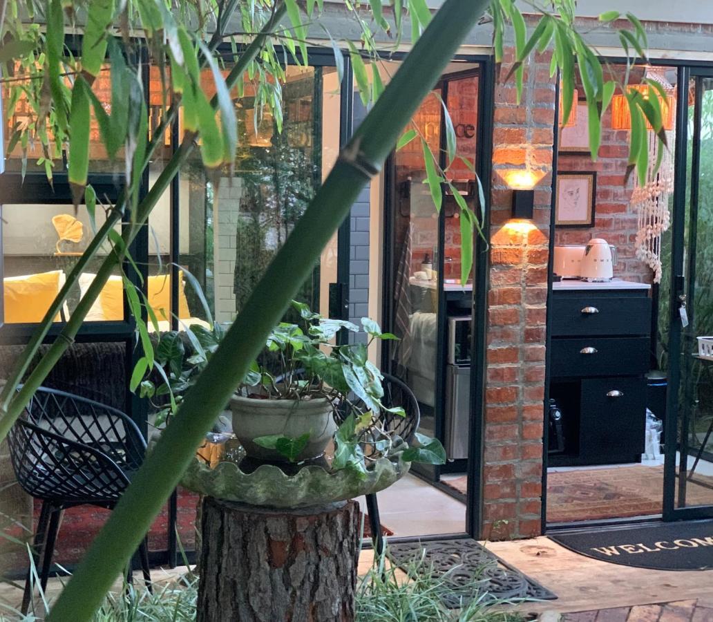 Апартаменты The Secret Garden Hideaway Моссел-Бей Экстерьер фото